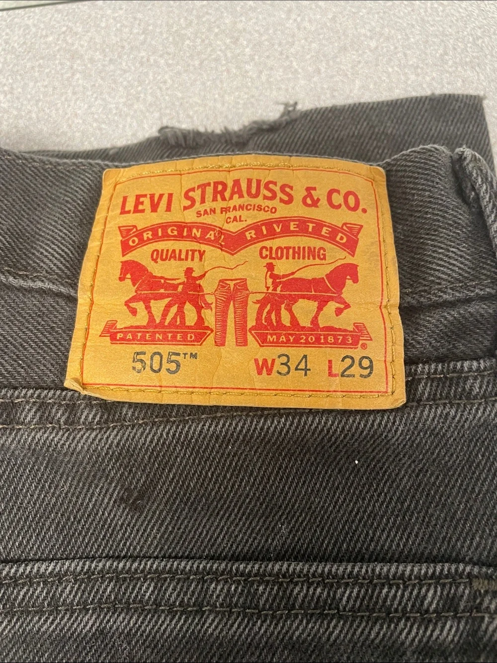 Levi's 505?Straight Men's Jeans in Faded Black 34x24